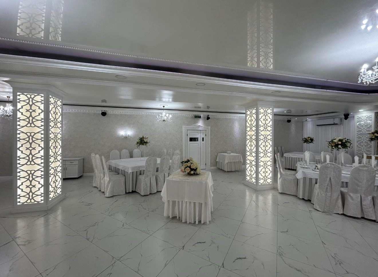 Sala Mare — Etajul 1 — Fotografia 1